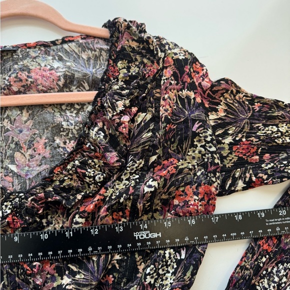 Aqua Floral Ruffled Neck LOng Sleeve Top Size Small - Picture 6 of 8